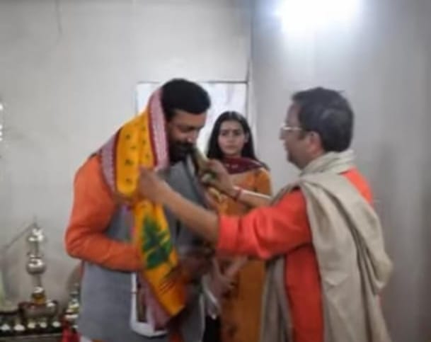 राजनीतिक विश्लेषक उदित घिल्डियाल ने महाकुम्भ में हरियाणा के मुख्यमंत्री नायब सैनी का शॉल ओढ़ाकर किया स्वागत