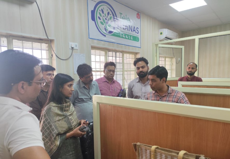 मिशन निदेशक ने राज्य मानसिक स्वास्थ्य संस्थान (SMHI), सेलाकुई का दौरा कर राज्य टेली.मानस सेल की प्रगति की समीक्षा की