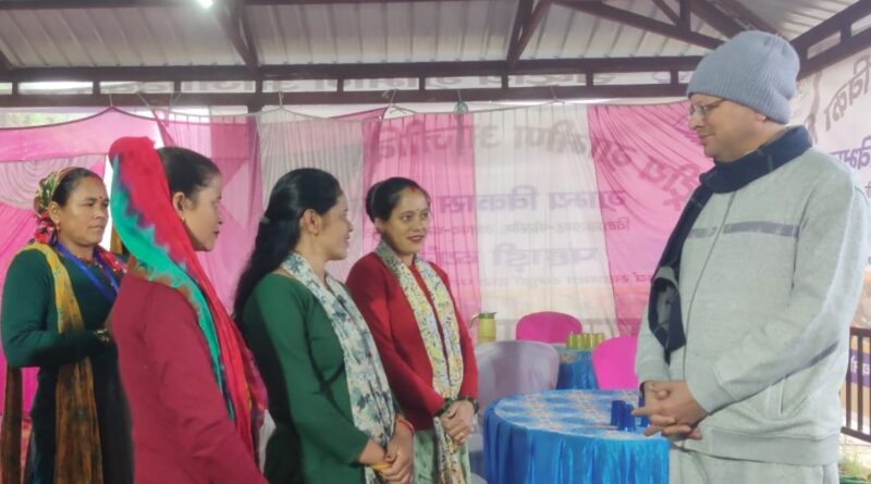 भराड़ीसैंण में सीएम धामी का प्रातः भ्रमण, महिलाओं और सफाई कर्मियों से किया संवाद