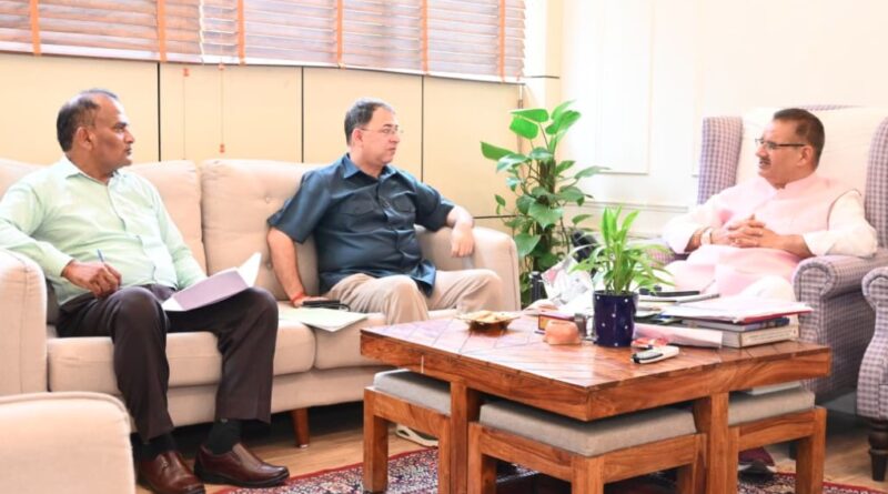 अतिवृष्टि से किसानों की फसलें तबाह, कृषि मंत्री ने ली समीक्षा बैठक