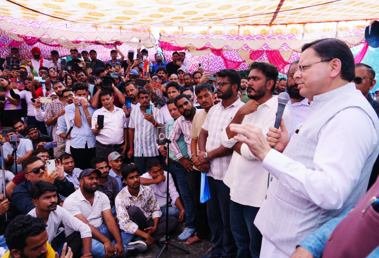 CM धामी ने युवाओं से संवाद किया, परीक्षा प्रकरण सीबीआई को सौंपने की अनुशंसा।