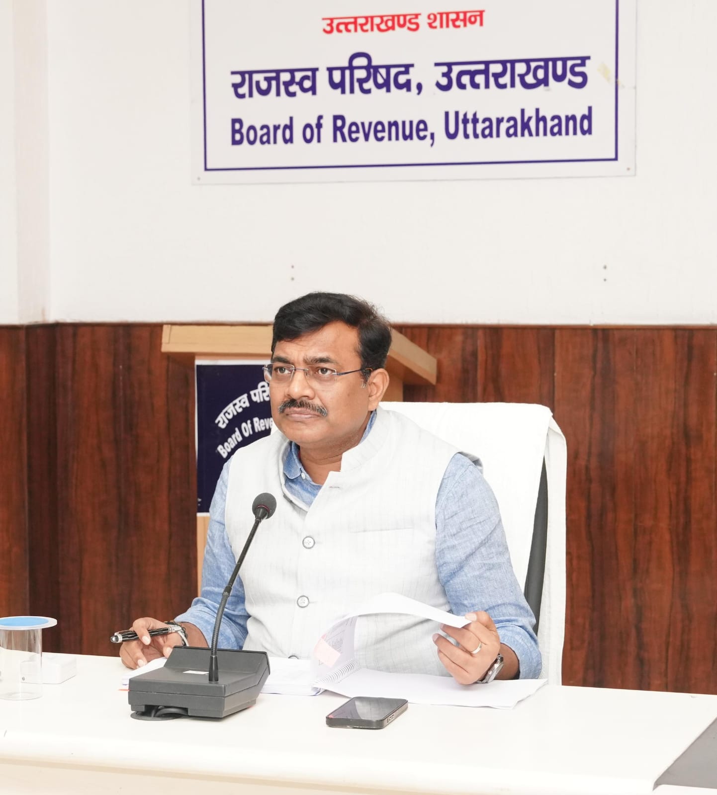 मुख्य सचिव ने कहा कि इंदिरा मार्केट व आढ़त बाजार के निर्माण कार्यों की गति तेज हो, पार्किंग के लिए नई पहलें की जाएं।