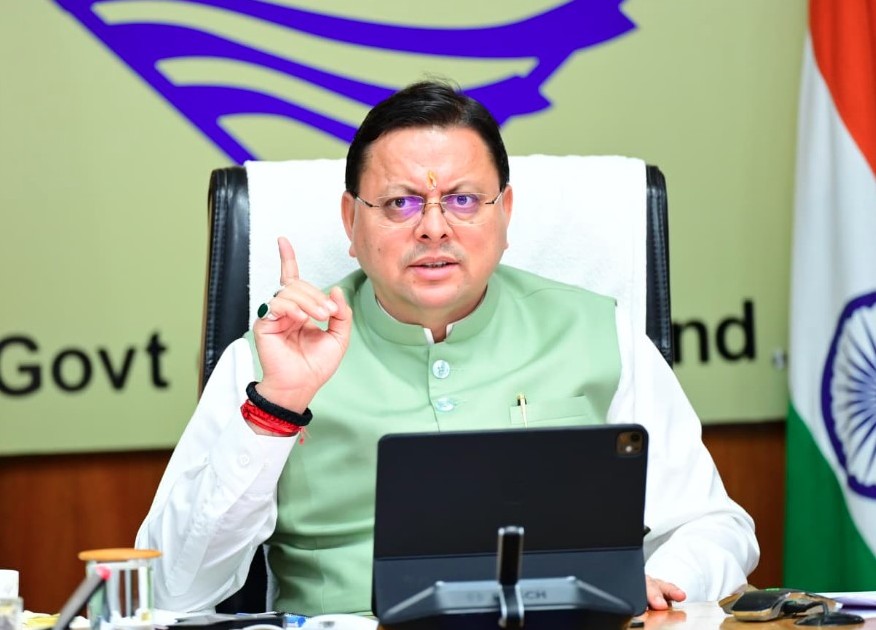 मुख्यमंत्री धामी के आदेश पर संदिग्ध कफ सिरप की बिक्री पर रोक, कई मेडिकल स्टोर्स पर कार्रवाई।