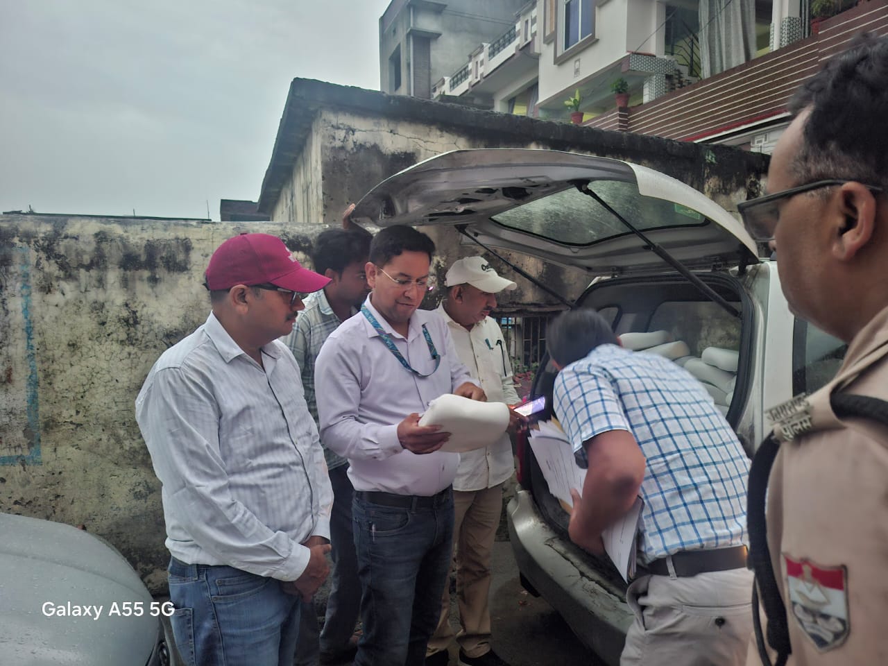मुख्यमंत्री पुष्कर सिंह धामी के निर्देश से प्रदेश में खाद्य मिलावट पर कार्रवाई तेज, ऋषिकेश व भगवानपुर में फर्जी प्रोडक्ट्स पकड़े गए।