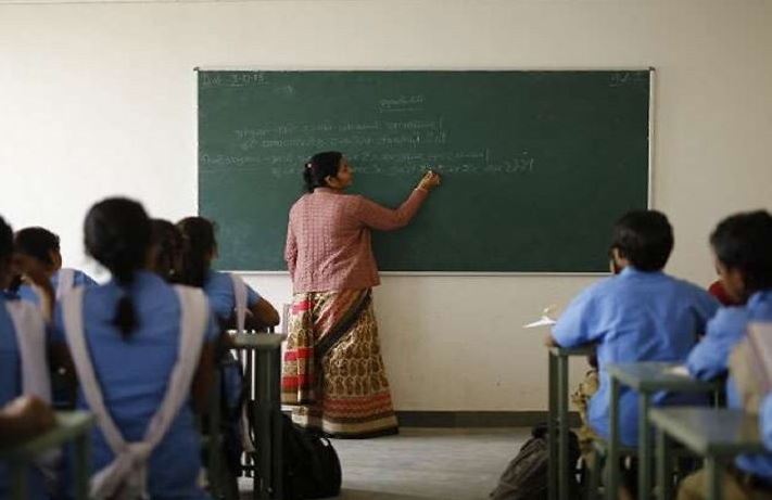 तबादलों पर रोक से शिक्षकों में निराशा, विभाग तक पहुँचे 3,000 से ज्यादा आवेदन पत्र।