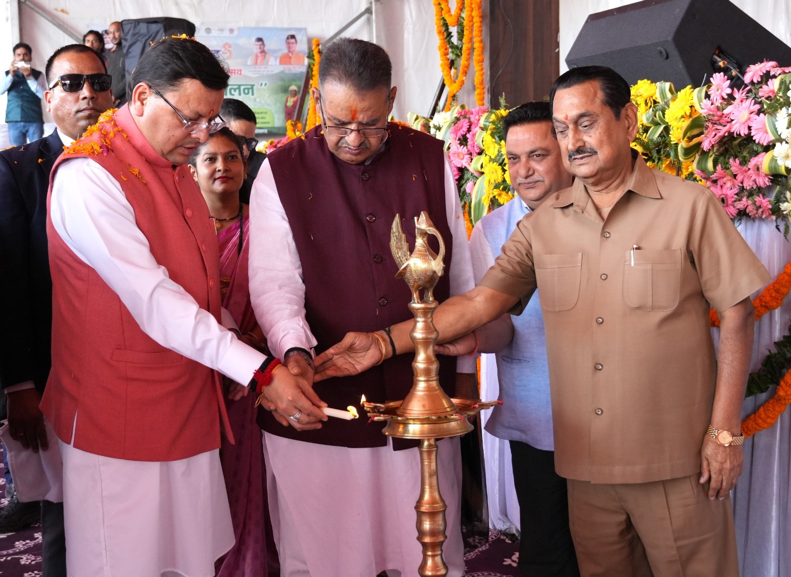 सीएम पुष्कर सिंह धामी ने रजत जयंती के तहत कृषक सम्मेलन की शुरुआत की।