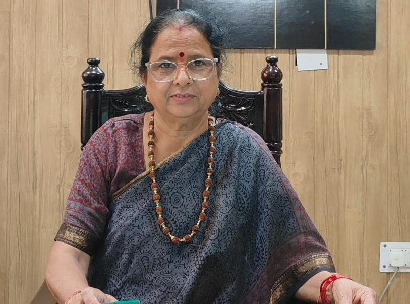 पत्नी पर अत्याचार का मामला गहराया, महिला आयोग ने जांच के आदेश दिए।