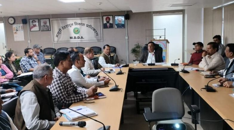 एमडीडीए उपाध्यक्ष बंशीधर तिवारी ने अधिकारियों को दिए जरूरी निर्देश