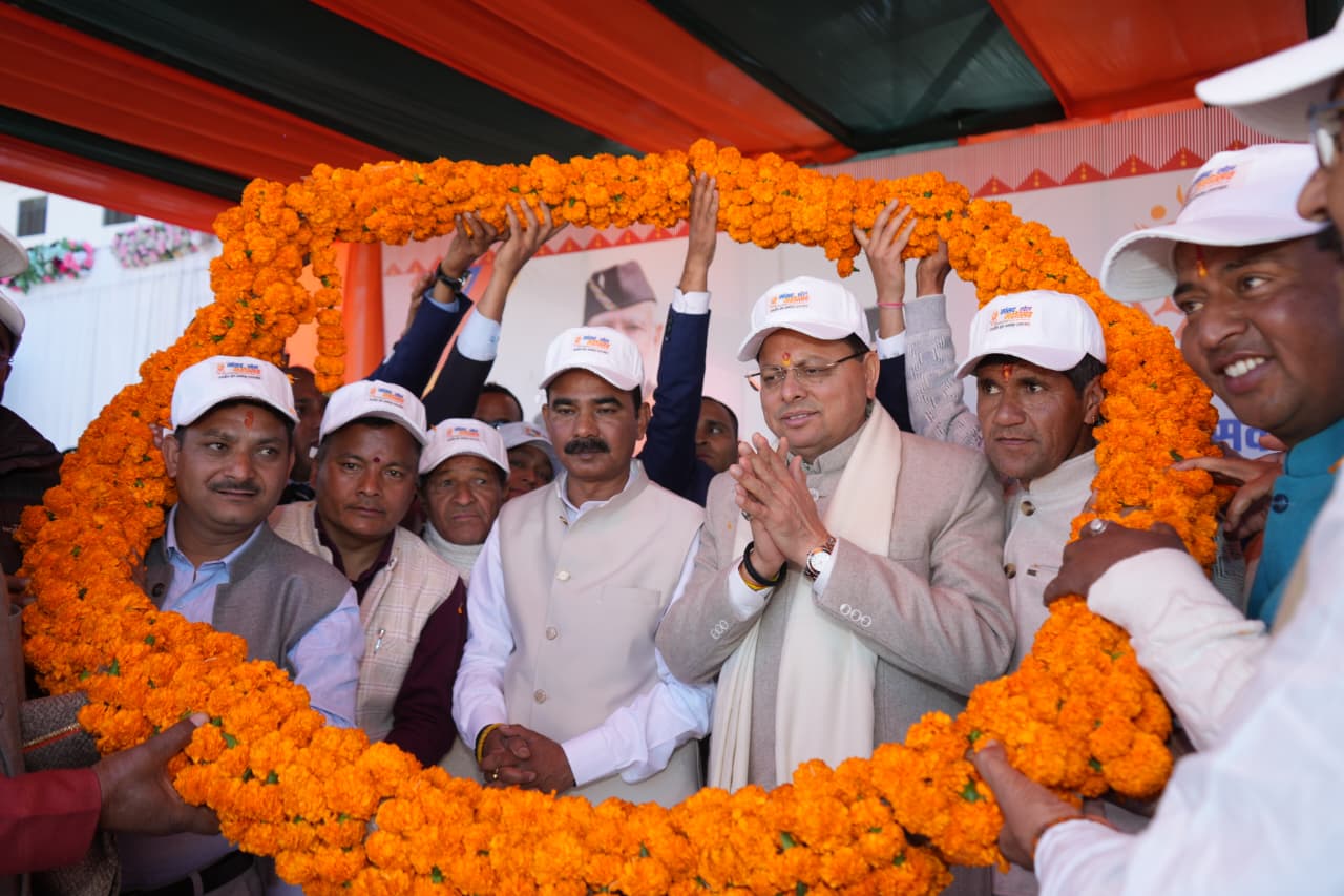 मुख्यमंत्री पुष्कर सिंह धामी ने अल्मोड़ा में किया सांसद खेल महोत्सव का शुभारंभ