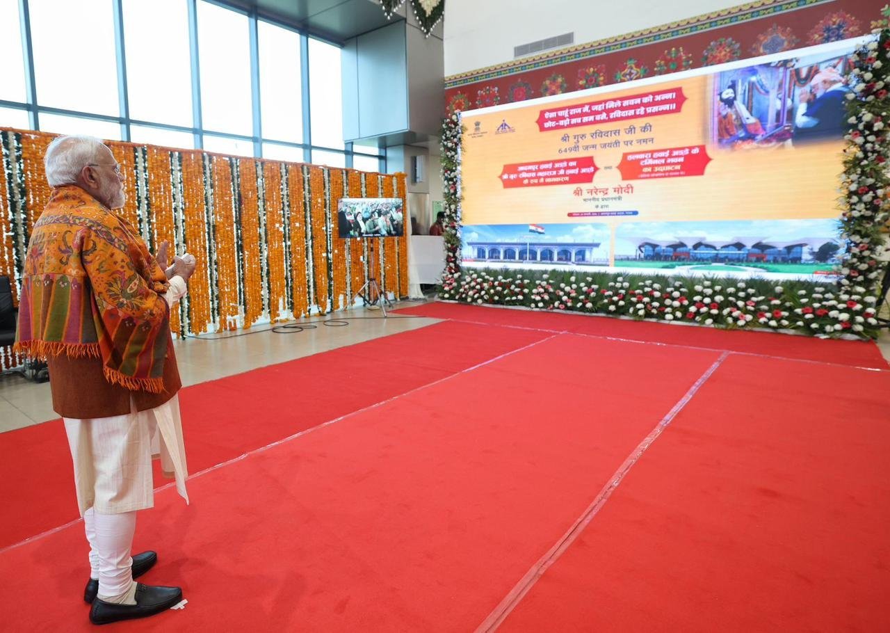 प्रधानमंत्री नरेंद्र मोदी द्वारा आदमपुर हवाई अड्डे को गुरु रविदास महाराज के नाम समर्पित करना सामाजिक समरसता की दिशा में ऐतिहासिक कदम: मुख्यमंत्री पुष्कर सिंह धामी