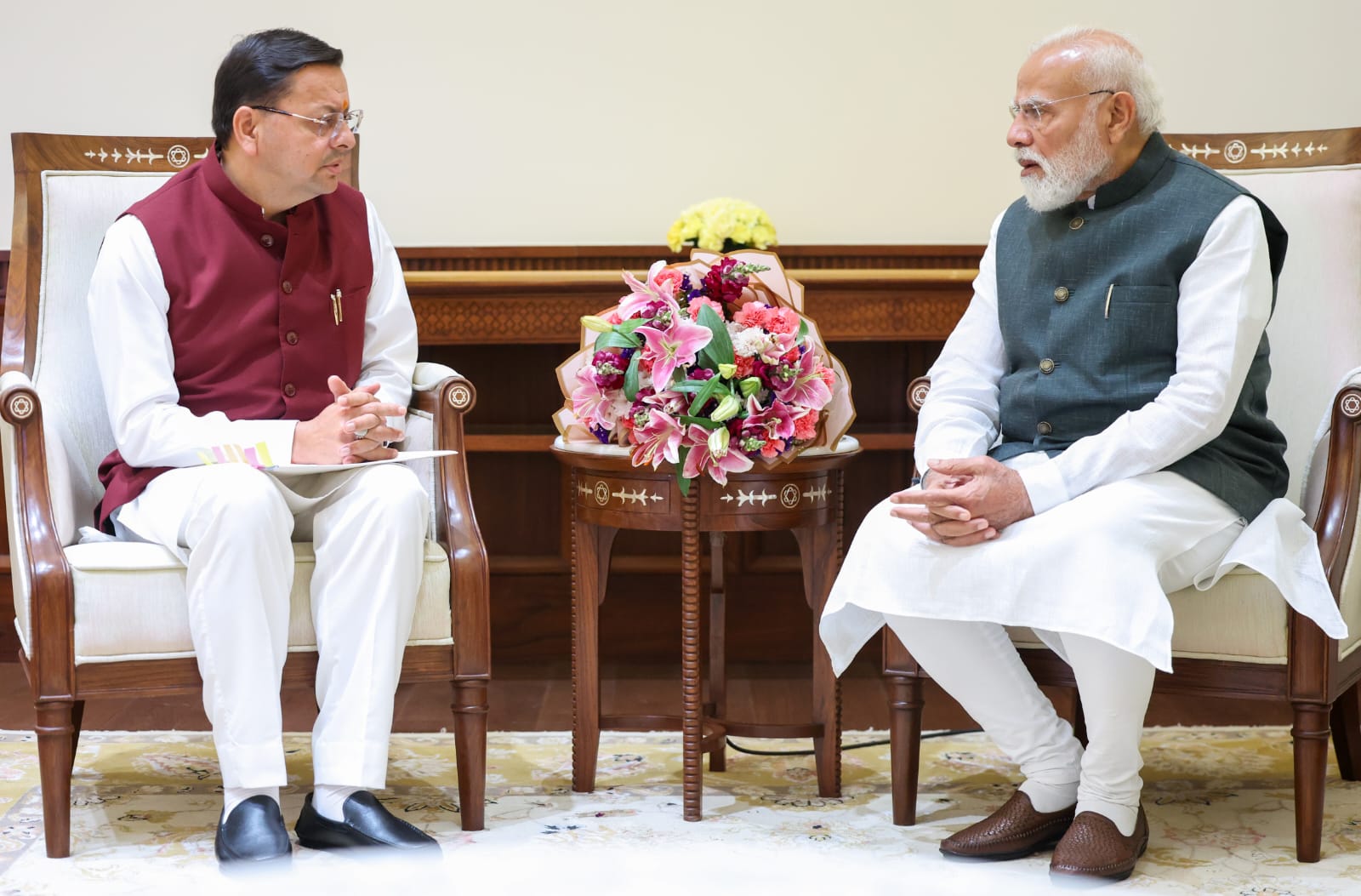 प्रधानमंत्री नरेंद्र मोदी से मिले सीएम पुष्कर सिंह धामी, उत्तराखंड आगमन का दिया निमंत्रण