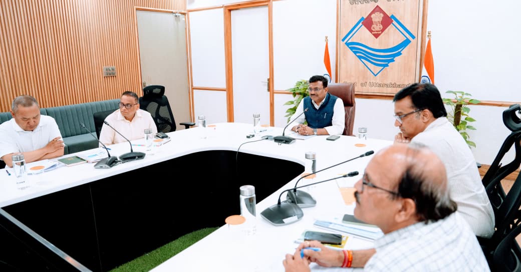 मुख्य सचिव आनंद बर्द्धन की अध्यक्षता में उत्तराखण्ड रोपवे डेवलपमेंट लिमिटेड की निदेशक मंडल की द्वितीय बैठक संपन्न हुई।