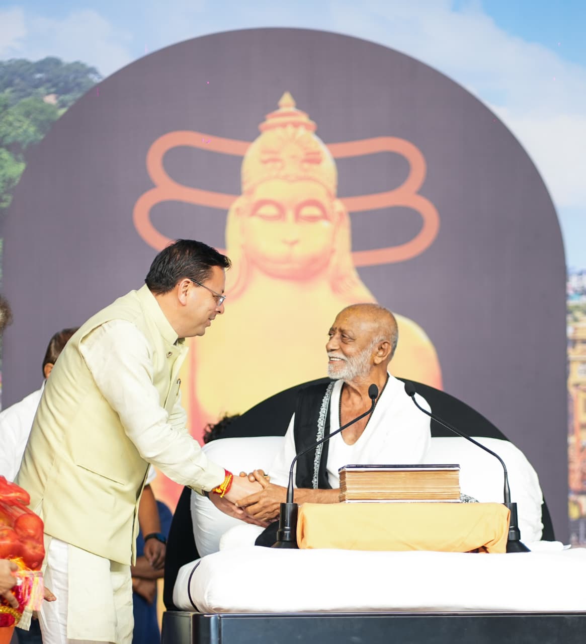 उत्तराखंड को विश्व की आध्यात्मिक राजधानी बनाने की दिशा में तेजी से बढ़ रही सरकार, चारधाम यात्रा ने बनाए नए कीर्तिमान उत्तराखंड को विश्व की आध्यात्मिक राजधानी बनाने की दिशा में तेजी से बढ़ रही सरकार, चारधाम यात्रा ने बनाए नए कीर्तिमान