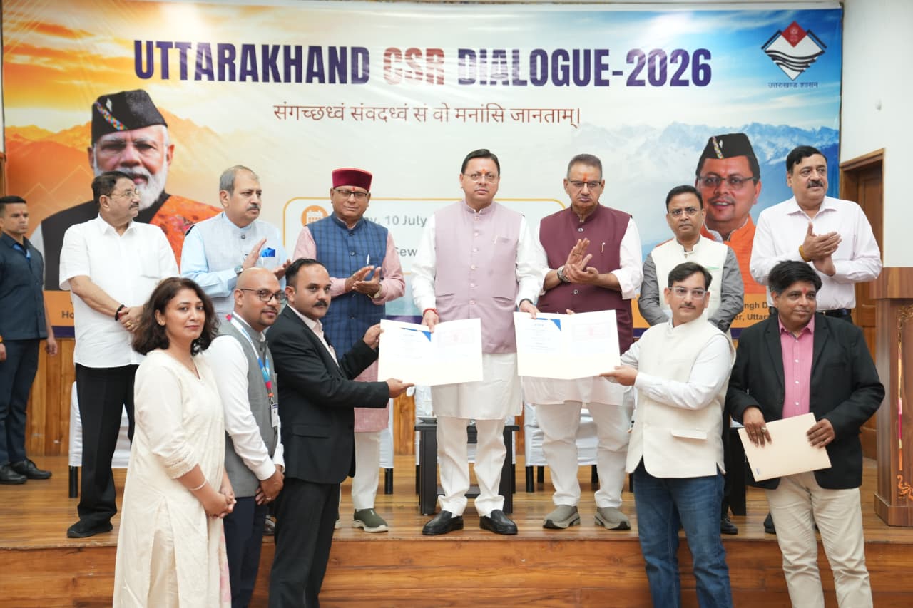 मुख्यमंत्री पुष्कर सिंह धामी ने ‘उत्तराखंड सीएसआर डायलॉग’ कार्यक्रम में उद्योग जगत के प्रतिनिधियों के साथ किया संवाद
