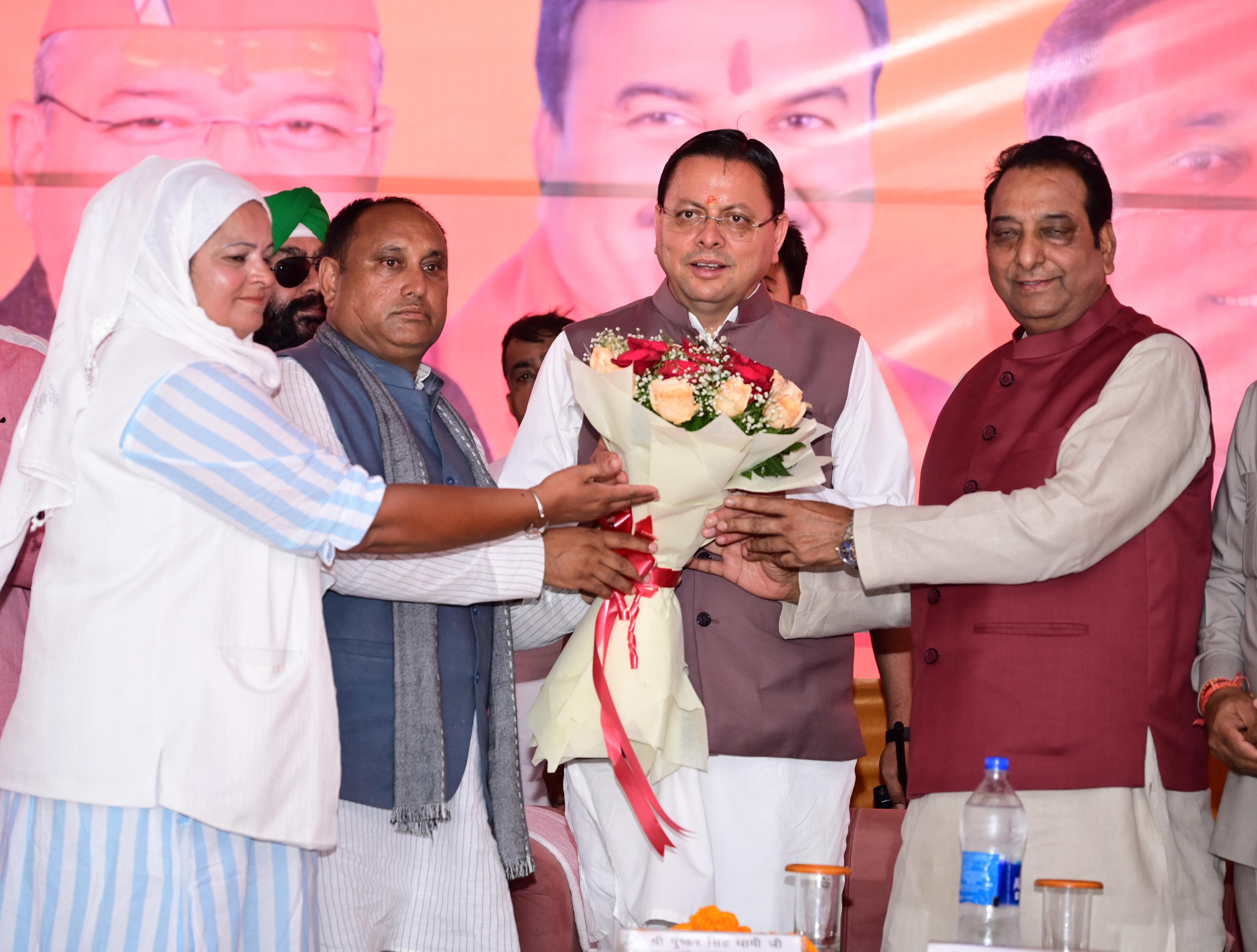 अल्पसंख्यक समाज के उत्थान के लिए सरकार पूरी तरह प्रतिबद्ध, योजनाओं का लाभ बिना किसी भेदभाव के अंतिम व्यक्ति तक पहुंचेगा : मुख्यमंत्री धामी