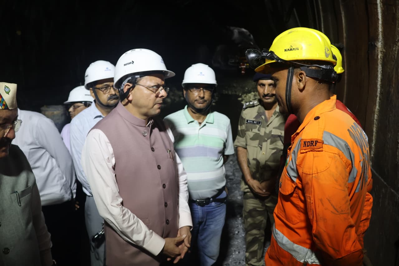 मुख्यमंत्री पुष्कर सिंह धामी ने टीएचडीसी (THDC) टनल हादसे का किया स्थलीय निरीक्षण, रेस्क्यू अभियान का लिया जायजा