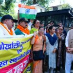 मुख्यमंत्री धामी ने नेपाल आपदा राहत सहायता दल को हरी झंडी दिखाकर किया रवाना