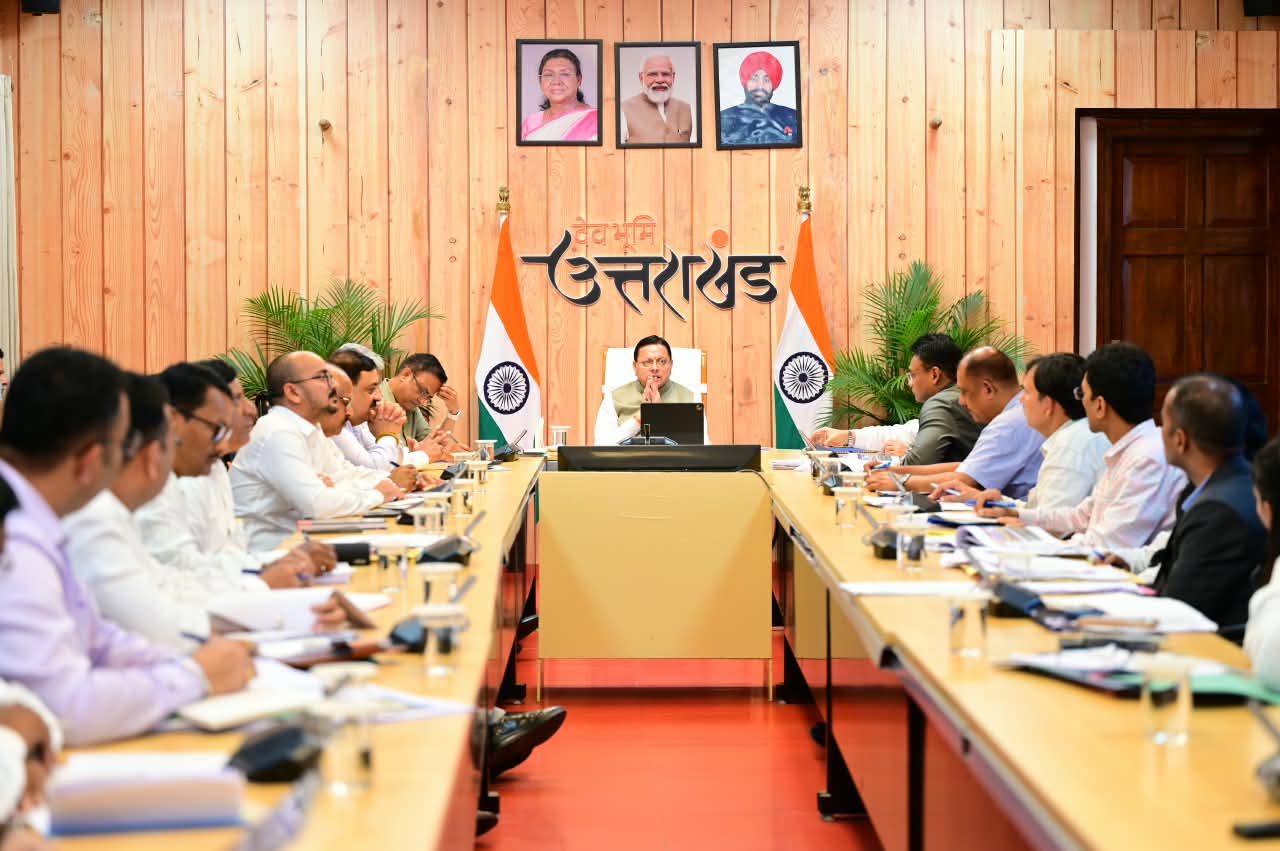 मुख्यमंत्री धामी का विकास प्राधिकरणों को सख्त निर्देश—लंबित मास्टर प्लान और परियोजनाओं में तेजी लाएं, हर कार्य की तय हो समय-सीमा