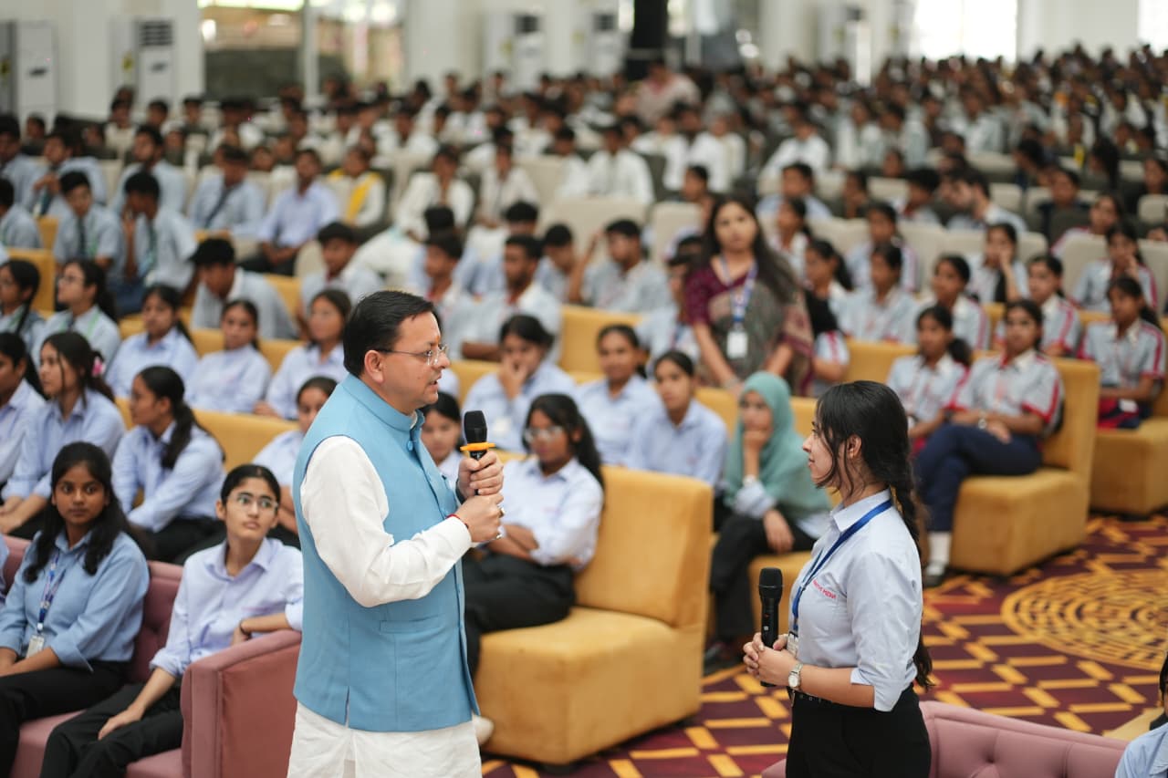 युवाओं को राज्य में ही मिलेंगे रोजगार और शिक्षा के अवसर,पलायन रोकने पर सरकार का जोर