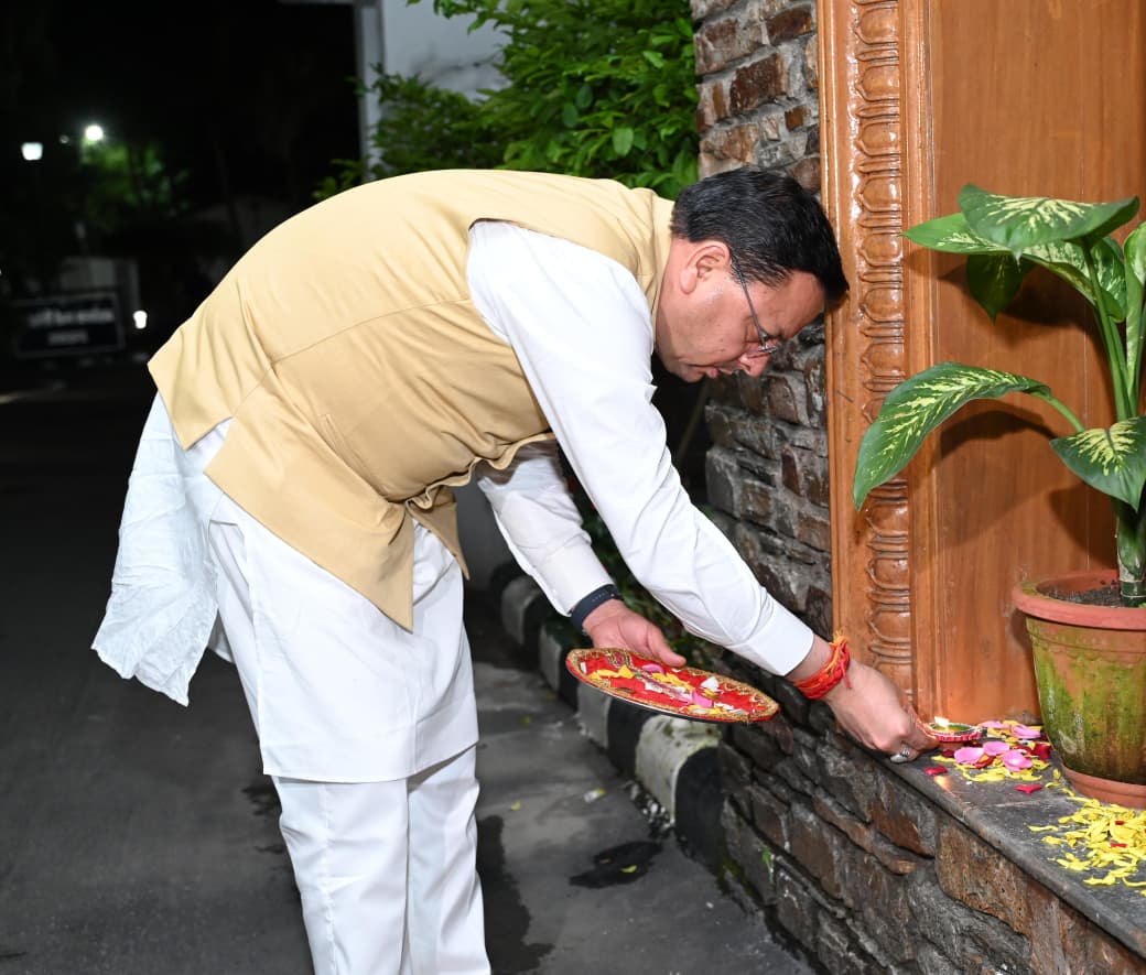 प्रधानमंत्री नरेंद्र मोदी के जन्मदिवस पर मुख्यमंत्री धामी ने जलाया ‘आशीर्वाद का दीया’