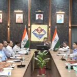 जिला योजना डीएम ने विभागों को दिए प्रगति बढाने के निर्देश, समयबद्ध ढंग से पूर्ण हों विकास कार्य, टेंडर एवं अन्य प्रक्रियाएं जल्द पूरी करने के निर्देश