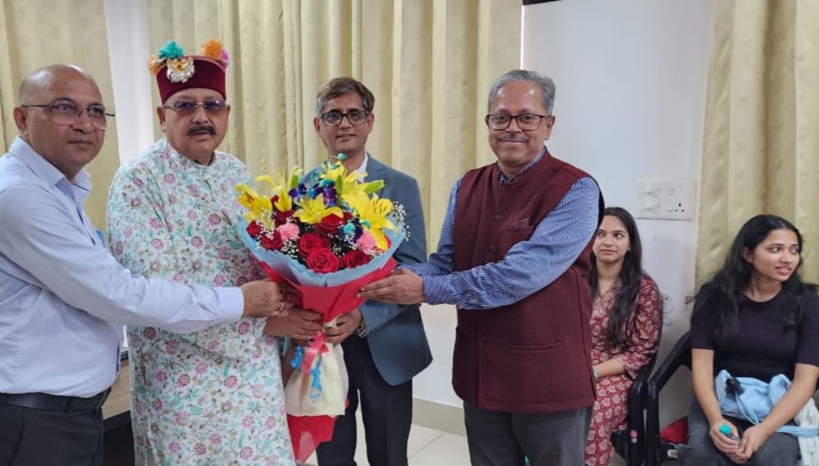 पर्यटन मंत्री महाराज से मिले साउथेम्प्टन विश्वविद्यालय, लंदन के छात्र-छात्राएं, भारतीय संस्कृति, उत्तराखंड के भोजन और व्यवस्थाओं की सराहना