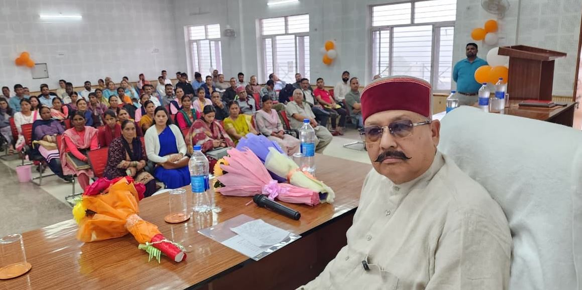 महाराज ने मौके पर ही किया जन समस्याओं का निस्तारण, श्रम विभाग द्वारा आयोजित श्रमिक पंजीकरण एवं नवीनीकरण शिविर में किया प्रतिभाग